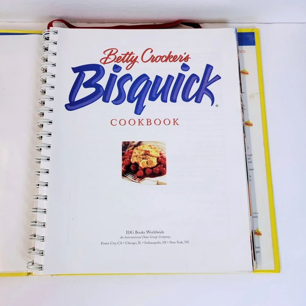 Betty Crocker Bisquick Cookbook Hardback Spiral Bound Recipes Book 2000's Era